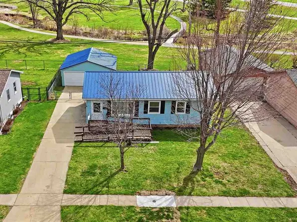 235 Wiley Blvd NW, Cedar Rapids, IA 52405