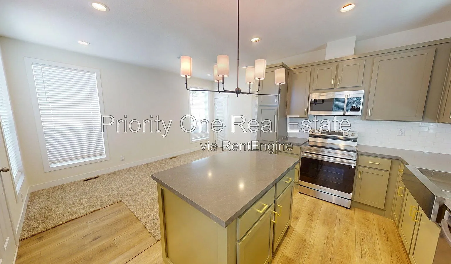 2 bed, 1.0 bath, 600 sqft, $3,000 — Photo 3