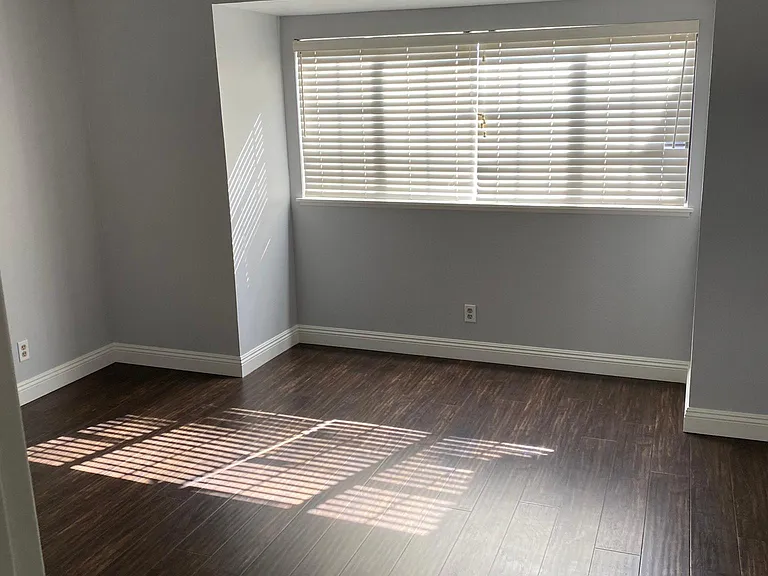 12 Windy Hill Ln — Photo 26