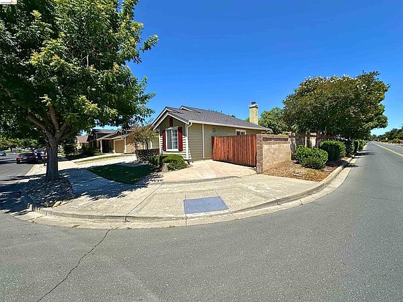 5th image of 3014 Wright Way