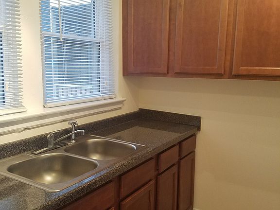 3rd image of 7348 N Damen Ave APT 2