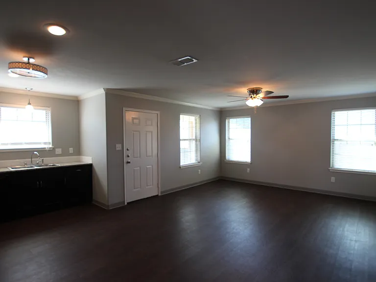 McDonald Duplexes — Photo 8