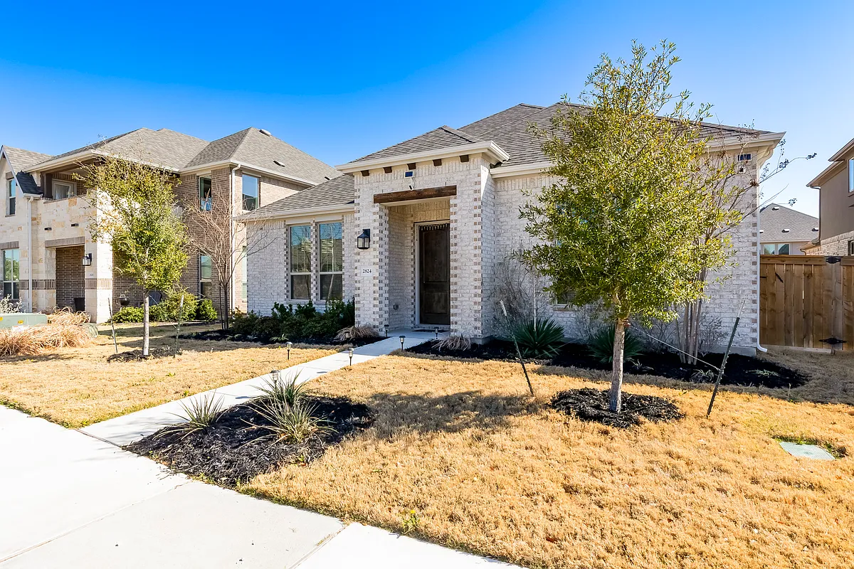 Building Photo - 2824 Stone Branch Dr