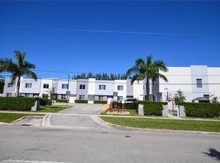 170 NE 158th St #11, Miami, FL 33169