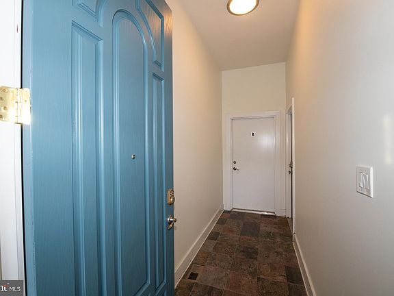 5th image of 1625 Fairmount Ave #B