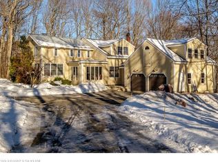 147 Mountain Rd, Falmouth, ME 04105