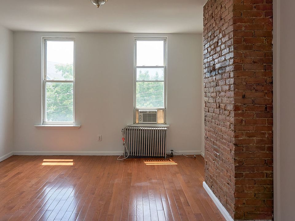 1st image of 25-09 Astoria Blvd #3R