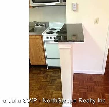 3rd image of 1433 Highland St APT B