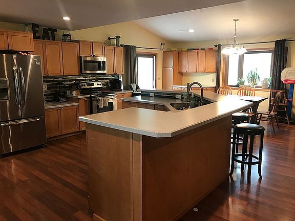 3rd image of 1148 5th St