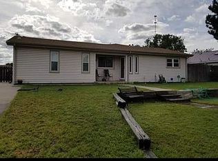 819 Sunset Dr, Elkhart, KS 67950