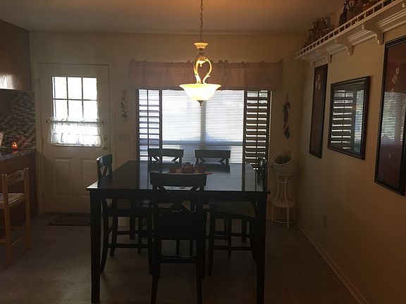 4th image of 109 W Daugherty Dr