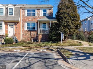 3955 Tallow Tree Pl, Fairfax, VA 22033
