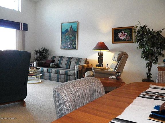 4th image of 2279 S Cliff Dr