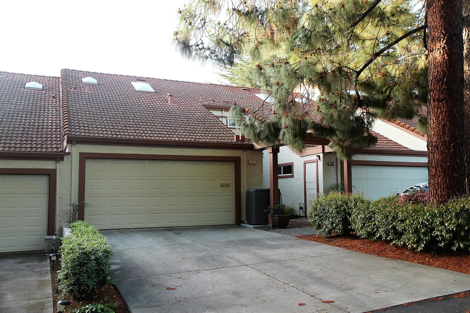 3515 Flint Creek Dr photo 1