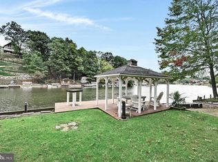 805 Wynonah Dr, Auburn, PA 17922