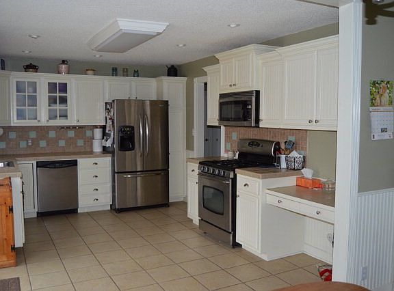 4th image of 1706 Cambridge Ln