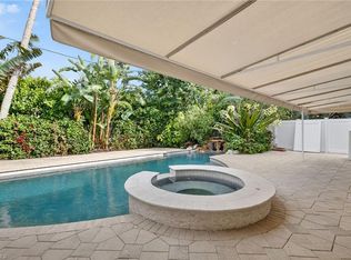 1135 7th St S, Naples, FL 34102