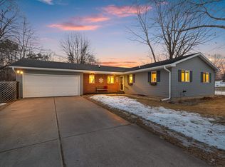 828 E Robin Ln, Shawano, WI 54166