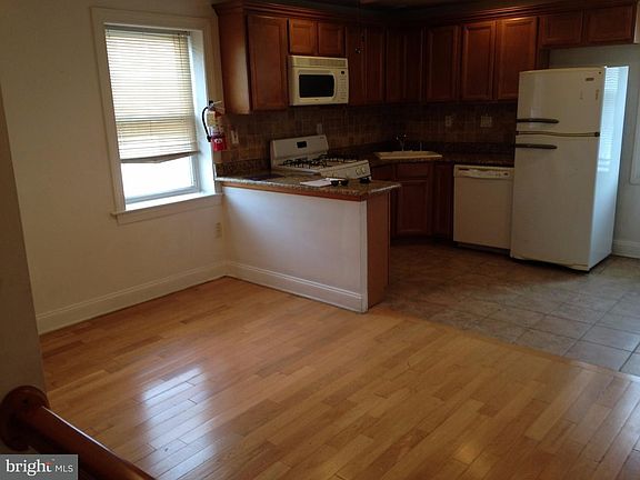 3rd image of 909 S 12th Street # Fl 3rd