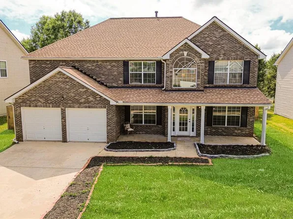 346 Kentwood Springs Dr, Hampton, GA 30228