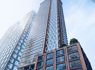 55 Mercer St #1906-C01, Toronto, ON M5V 1H2