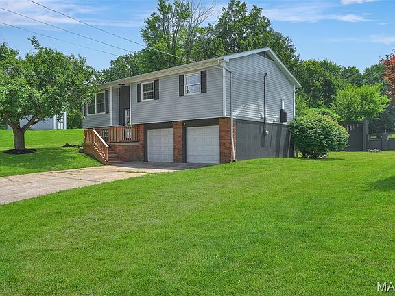 2nd image of 3413 Emma Ln