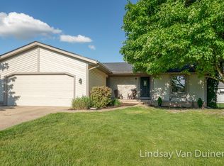 5876 Appleview Dr SE, Kentwood, MI