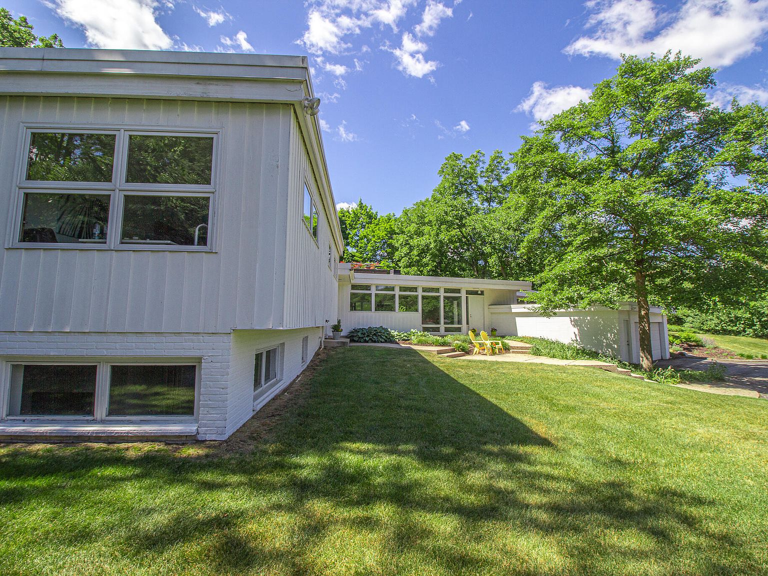 2626 Reeds Lake Blvd SE, East Grand Rapids, MI 49506 Zillow