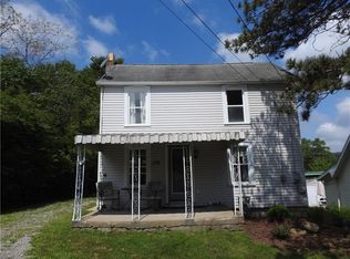 104 Maple Ave, Evans City, PA 16033