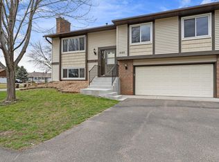 3190 Leyland Trl, Woodbury, MN 55125
