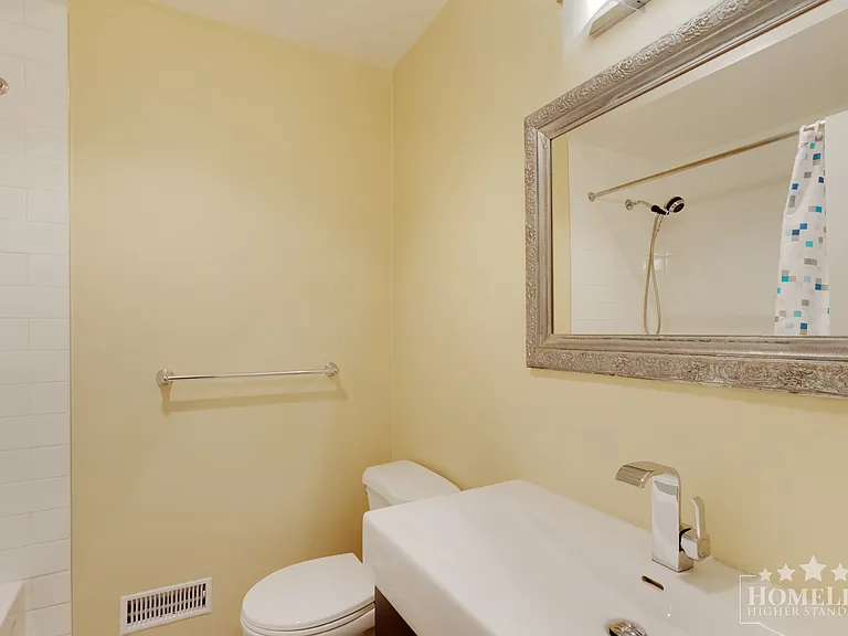 1060 Fell Ave — Photo 18