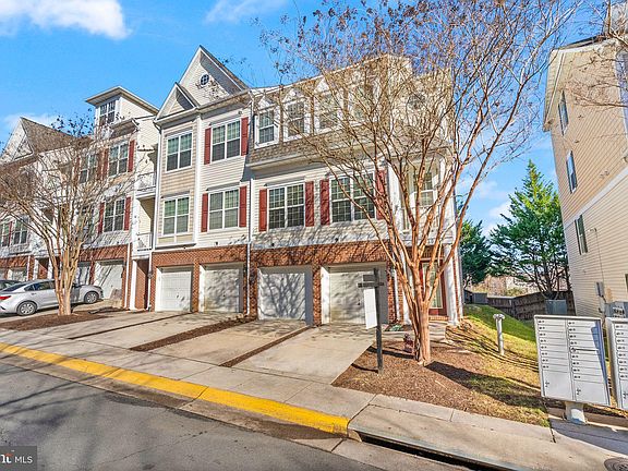 2nd image of 1830 Cedar Cove Way Unit 101