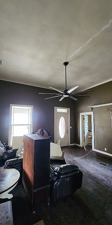 1st image of 471 N 4th St