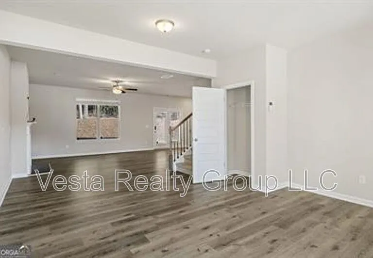 121 Lexington Place Dr — Photo 5