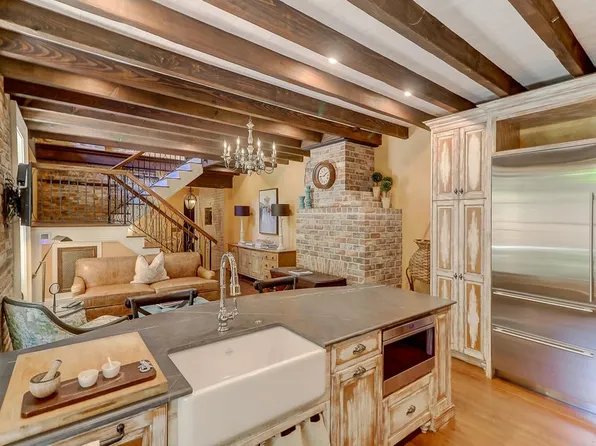 29 Broad St #2, Charleston, SC 29401