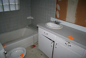 2nd image of 1215 Joosten St SW