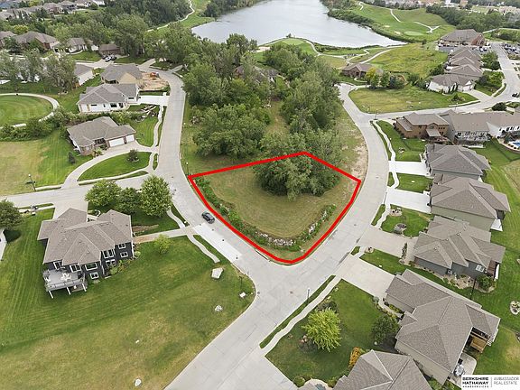 2nd image of 1211 W Ridge Way