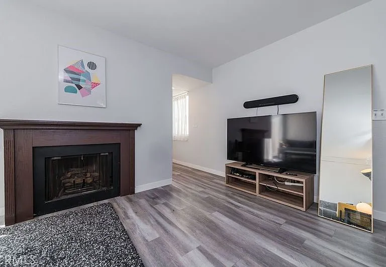 20240 E Arrow Hwy #D — Photo 9