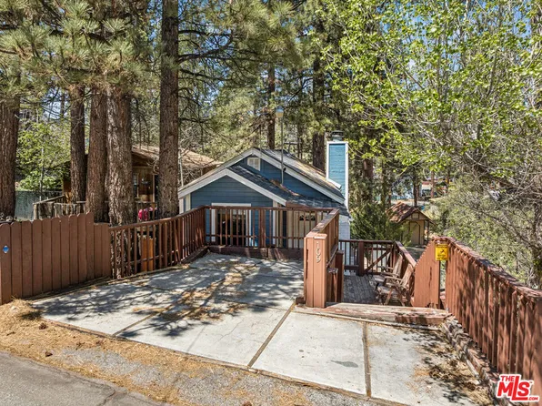 109 W Aeroplane Blvd, Big Bear City, CA 92314