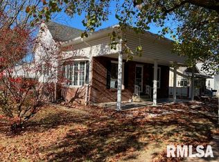 425 S 16th St, Herrin, IL 62948