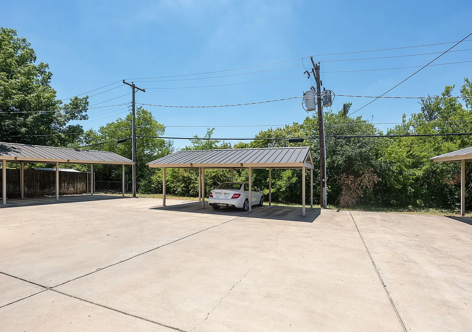 * Move In July 15th 2027 * $5500/$1100 Per Bed 5 Bed 3 Bath, 6 Minute Walk To Tcu Campus — Photo 3