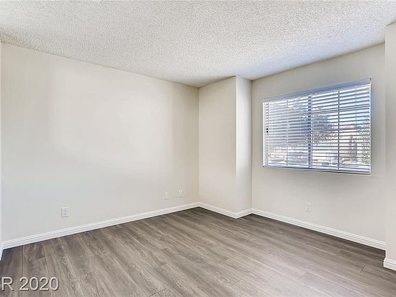 4th image of 5482 Walton Heath Ave
