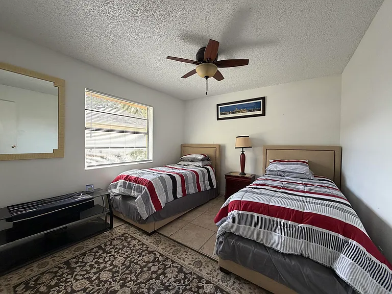 1104 Goldenrod Rd #C — Photo 9