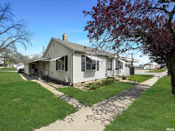 213 E Main St, Mount Sterling, IL 62353