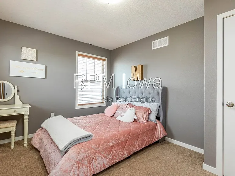 1651 SW Arlan Dr — Photo 25