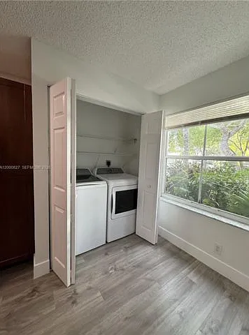 4136 Pine Ridge Ln — Photo 3