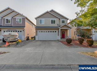 689 Morning Glory Dr, Independence, OR 97351