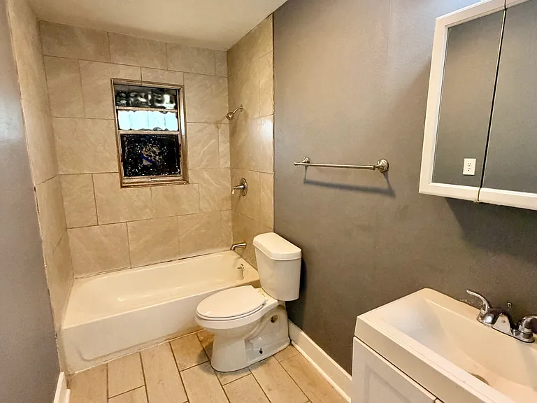 2423 Stonewall St — Photo 13