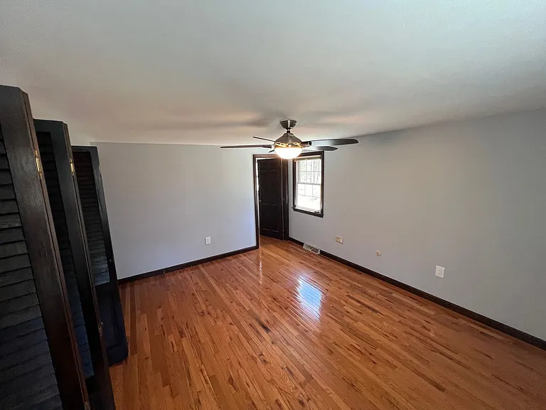 33 Meadowbrook Dr — Photo 22