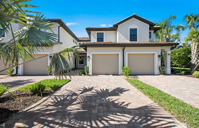 Welcoming Egret Exterior